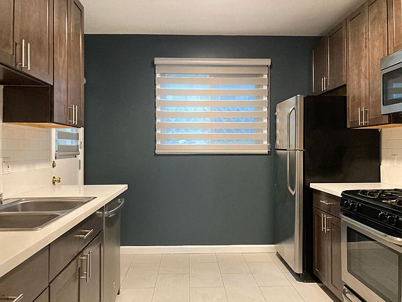 3rd image of 1224 N Fairfax Ave APT 4