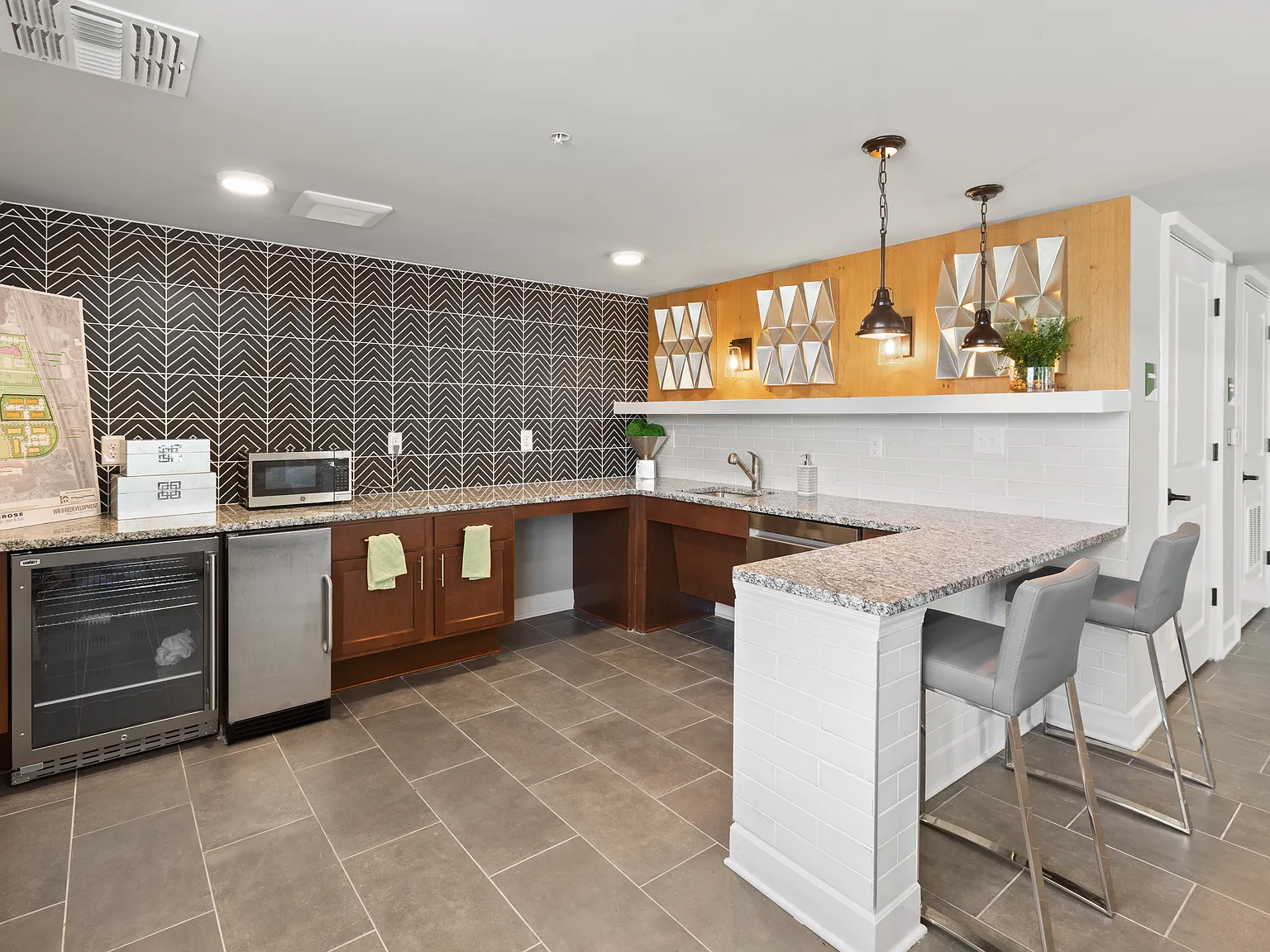 Gateway Pointe — Photo 3