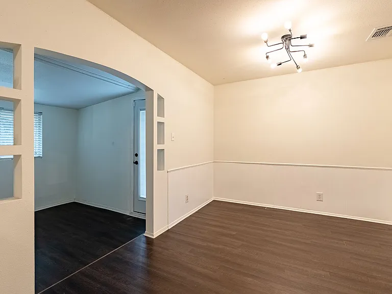6505 Pevensey Dr — Photo 6