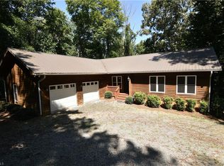 1851 Flat Rock Rd, Reidsville, NC 27320