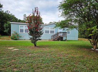 218 Waco St, Mc Dade, TX 78650