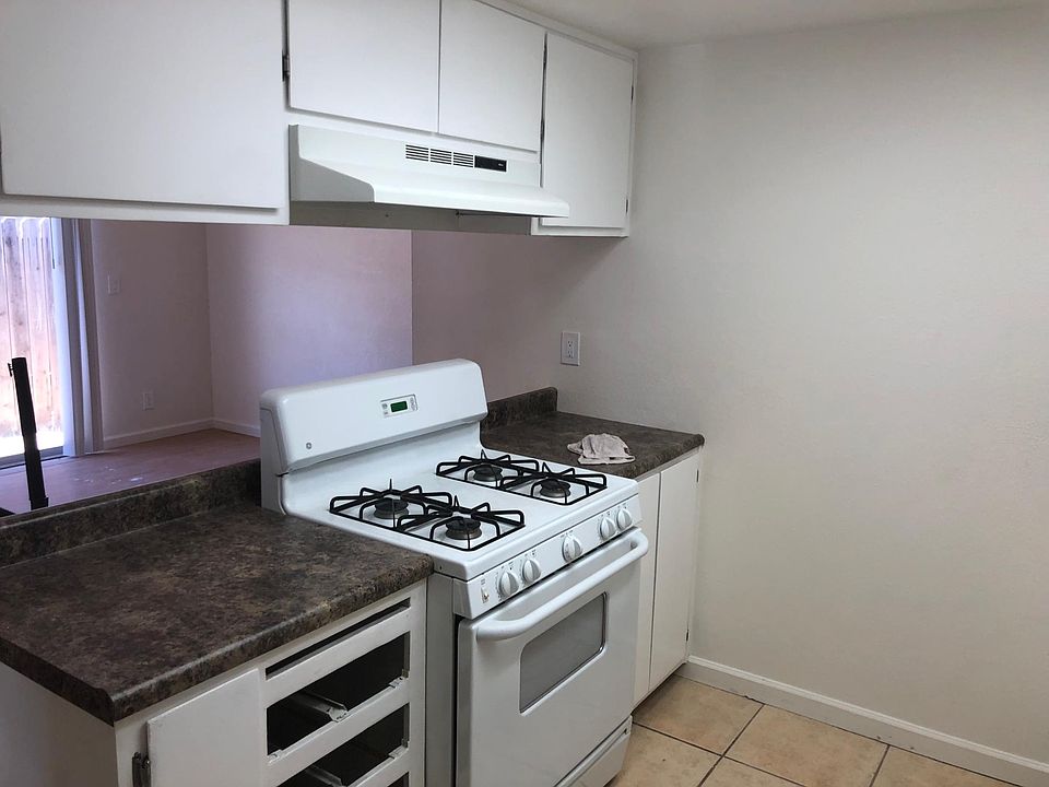 2nd image of 3021 Edison Ave