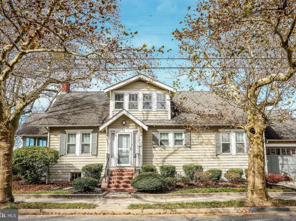 22 Delaware Ave, Penns Grove, NJ 08069