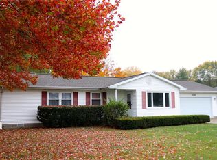 2204 Batestown Rd, Danville, IL 61832