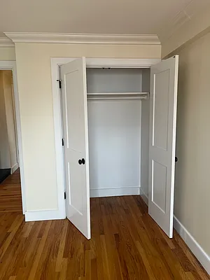 Rented by R New York | media 6