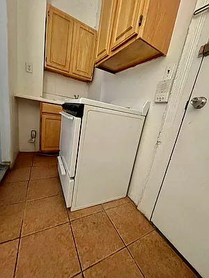 Rented by J Misrahi Realty Corp | media 7