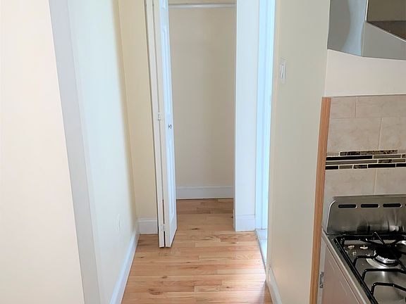 3rd image of 127 E 102nd St APT 22