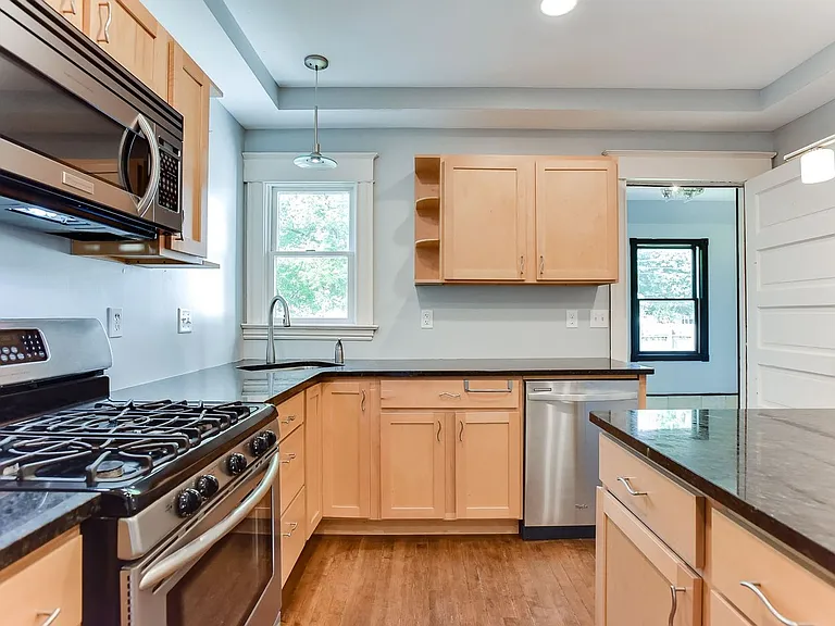 775 Jessamine Ave E — Photo 22