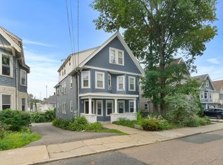 648 South St APT 3, Roslindale, MA 02131