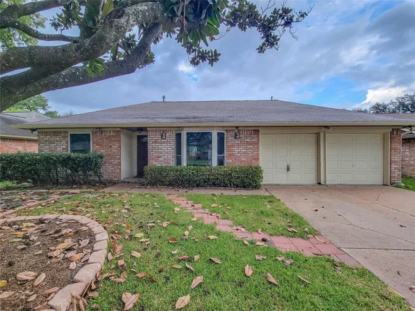 9422 Thistle Trail Dr, Houston, TX 77070