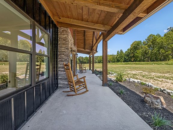 5th image of 2961 Lick Creek Rd