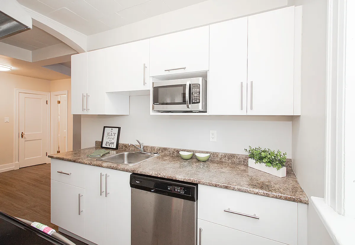 129 Lenore Street — Photo 4