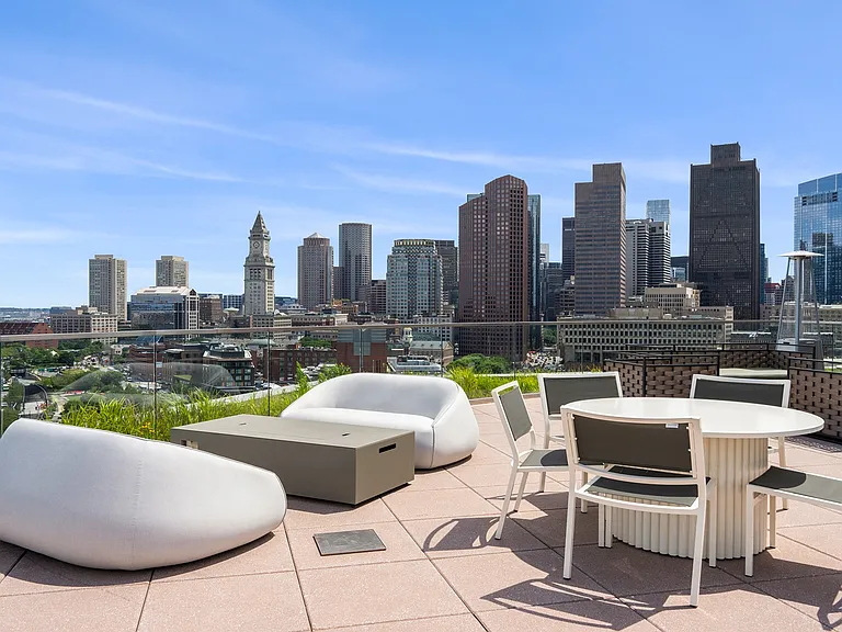 Come and grill while enjoying incredible views