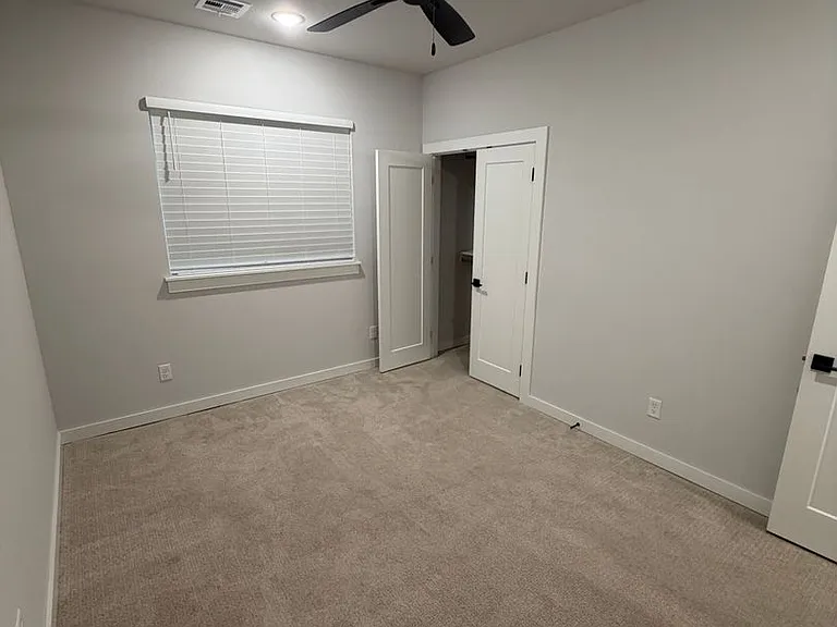 513 W Dallas St — Photo 18