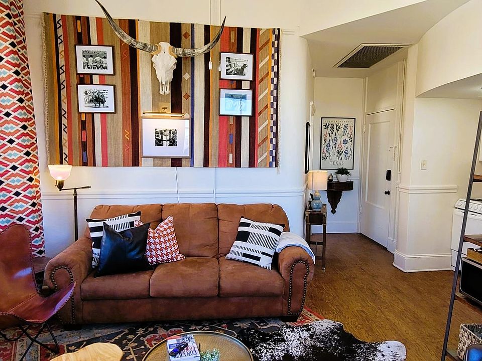 Living room with pull out sofa bed