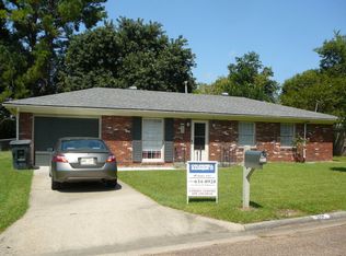 305 Drusilla Ln, Vicksburg, MS 39180
