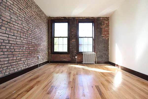 Rented by Nooklyn NYC LLC | media 12