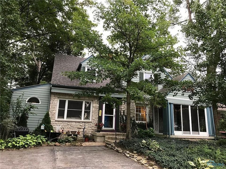 1st image of 222 N Grove St