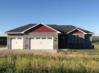 29423 Copperhead Ct, Pierre, SD 57501