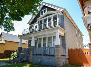 2463 S 9th Pl, Milwaukee, WI 53215