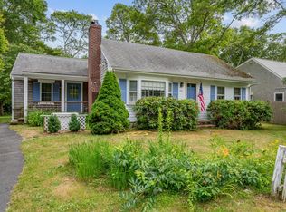 358 Old Craigville Rd, Centerville, MA 02632