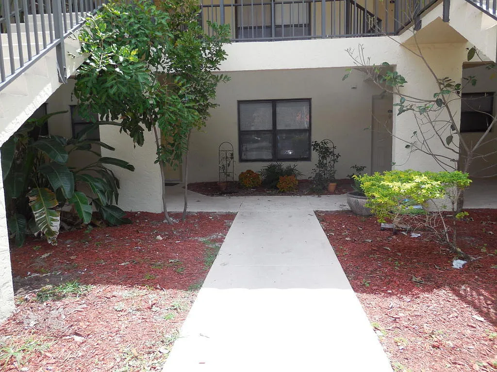 Building Photo - 1500 Windorah Way #D