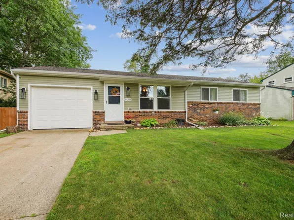 9170 Panama Ave, Ypsilanti, MI 48198