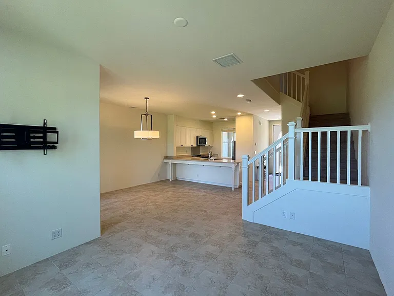 91-2220 Kaiwawalo St #4402 — Photo 7