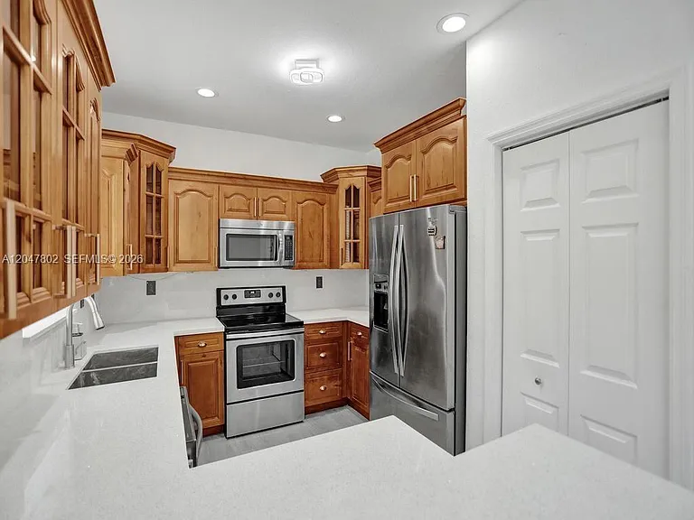 10813 NW 51st Ln — Photo 7