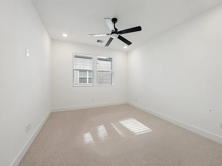 412 Neyland St #C — Photo 21