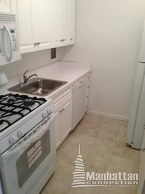 Rented by Manhattan Connection | media 24