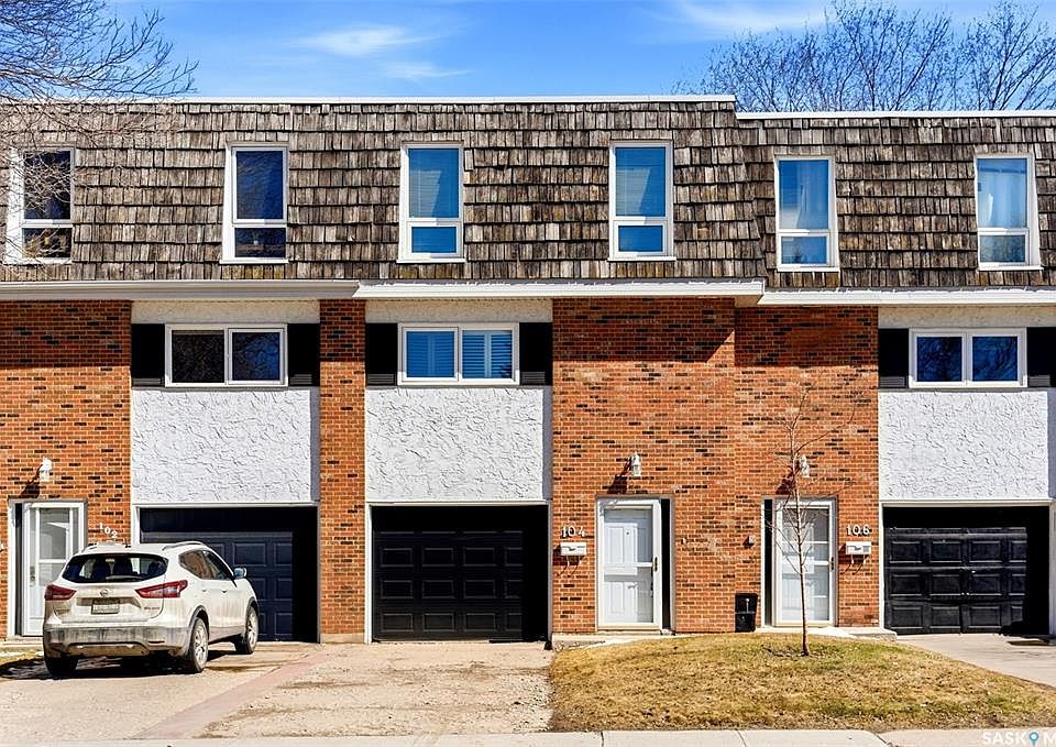 1st image of 104 Lockwood ROAD