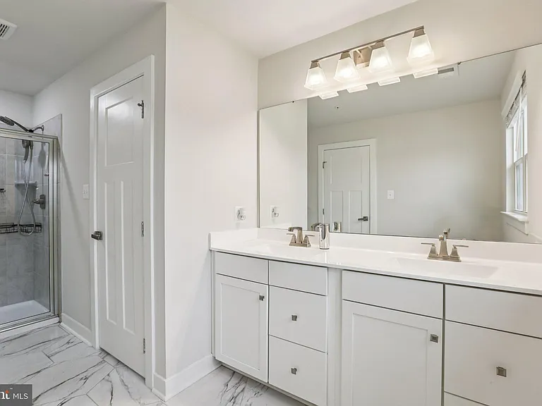 11002 Cornerstone Ln — Photo 24