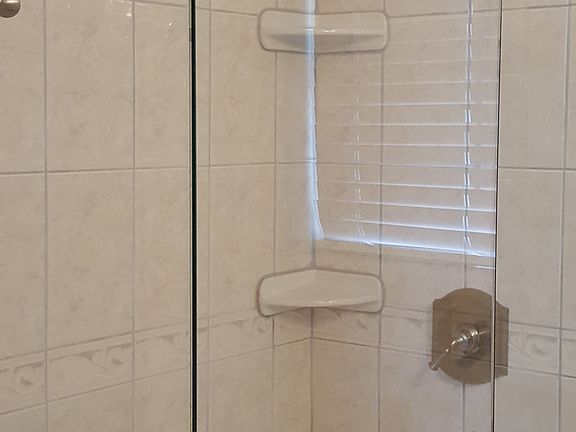 5th image of 8514 Sweetwater Dr