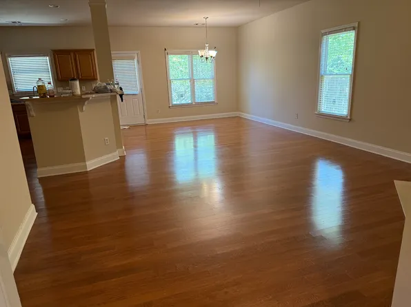 1803 Thomas Pointe Trce, Lawrenceville, GA 30043