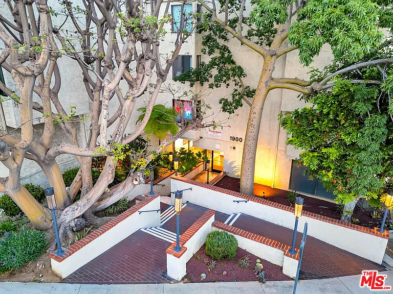 1900 Vine St #103 — Photo 42