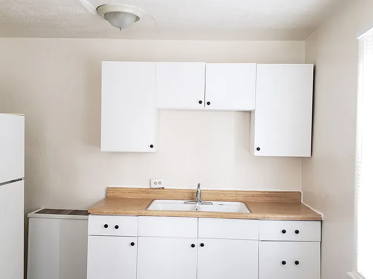 114 N Mission St — Photo 3