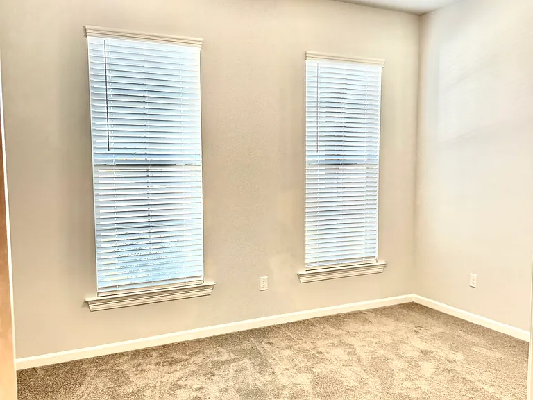 190 Berkshire Pl — Photo 11