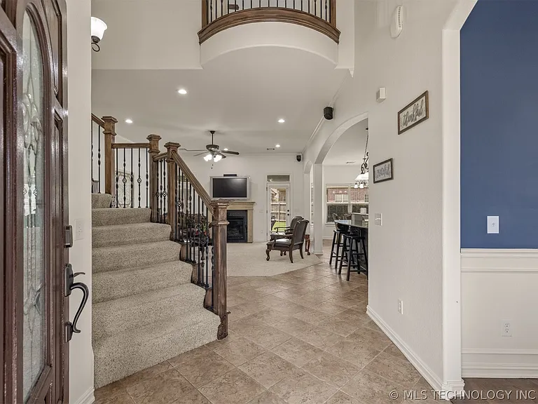 4902 S 165th East Ave — Photo 3