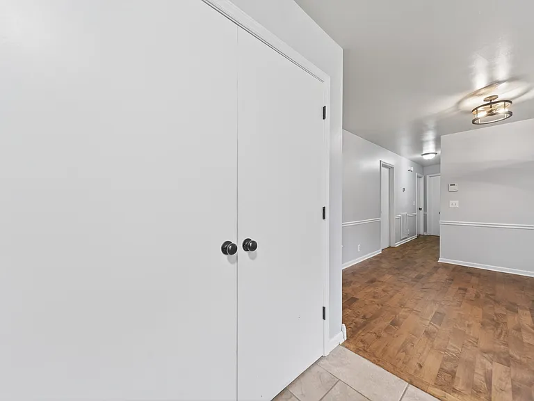 3918 Ashley Dr — Photo 4