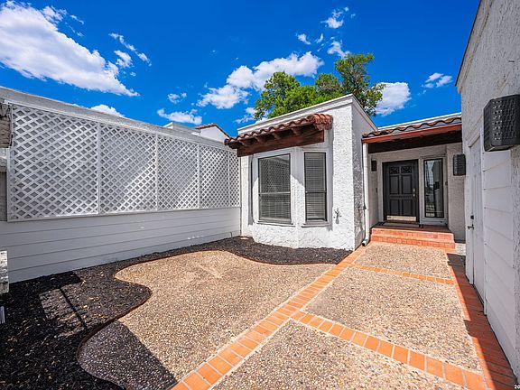 3rd image of 2625 Calle Del Robles