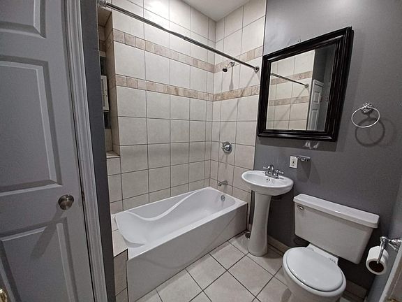 5th image of 4545 N Rockwell St