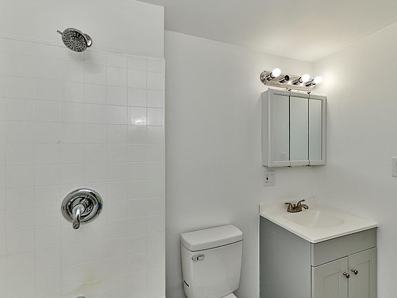 3rd image of 4534 W Gladys Ave #2