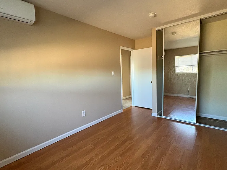 3496 Crestview Dr — Photo 9