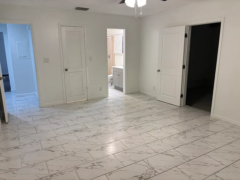 199 NE 23rd St #199 — Photo 60