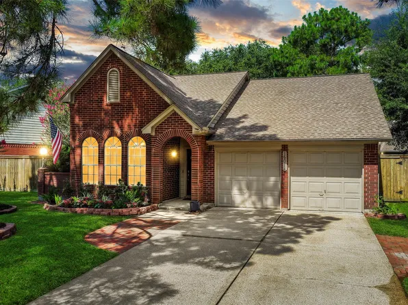 16014 Royal Garden Dr, Houston, TX 77095