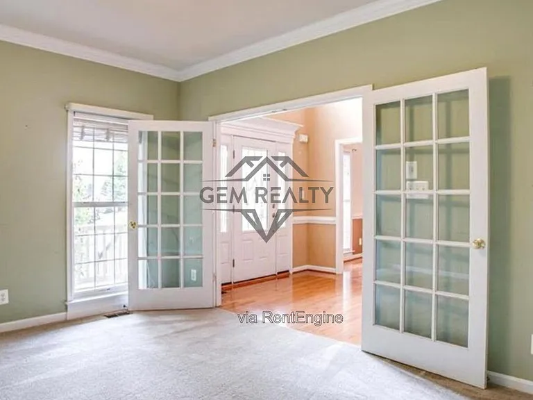 10410 Silver Creek Ct — Photo 15