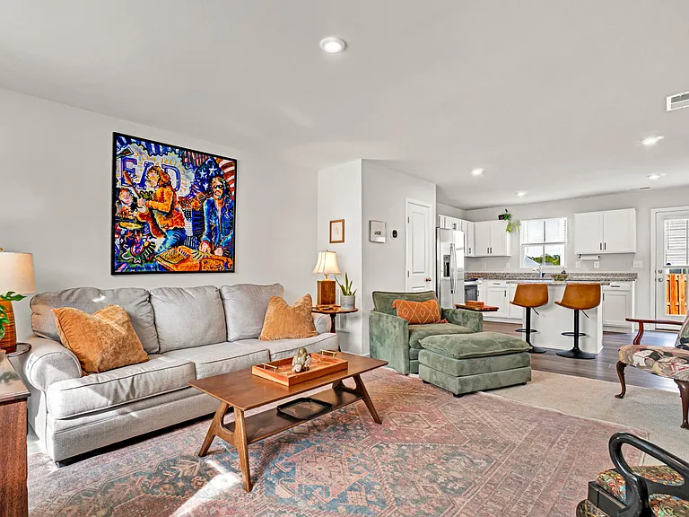 501 Mills Hill Way — Photo 2