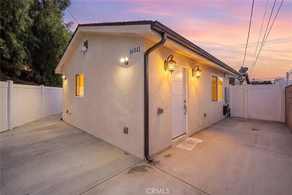1 bed, 650 sqft, $2,500 — Photo 1