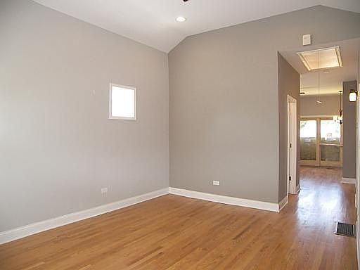 4th image of 5650 S Natoma Ave